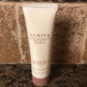 Merle Norman Luxiva Ultra Foundation Cafe Beige